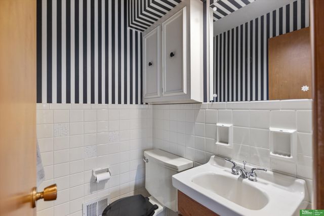 1725 S 76 Avenue, Omaha, NE 68124