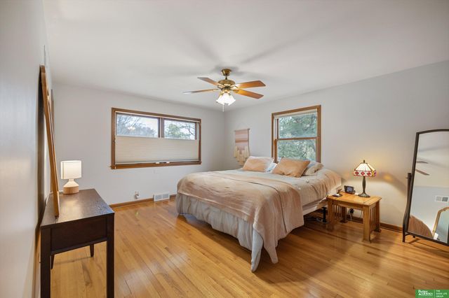 1725 S 76 Avenue, Omaha, NE 68124