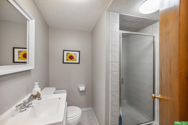 1725 S 76 Avenue, Omaha, NE 68124