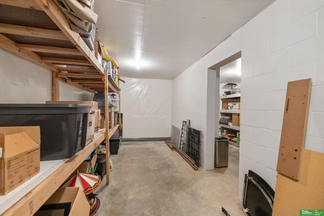 1725 S 76 Avenue, Omaha, NE 68124