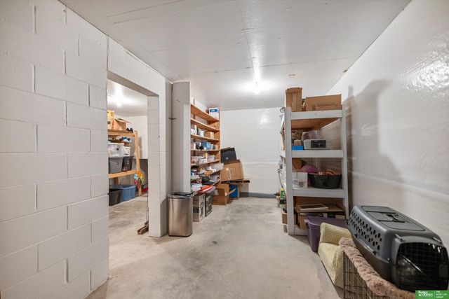 1725 S 76 Avenue, Omaha, NE 68124