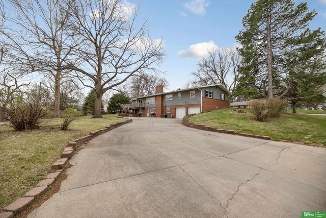 1725 S 76 Avenue, Omaha, NE 68124