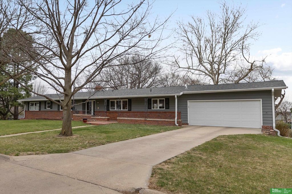 1725 S 76 Avenue, Omaha, NE 68124