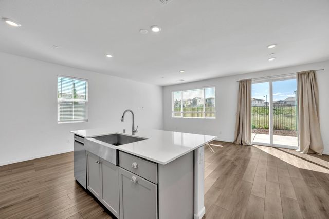 4562 Butterfly Ridge Dr, Folsom, CA 95630