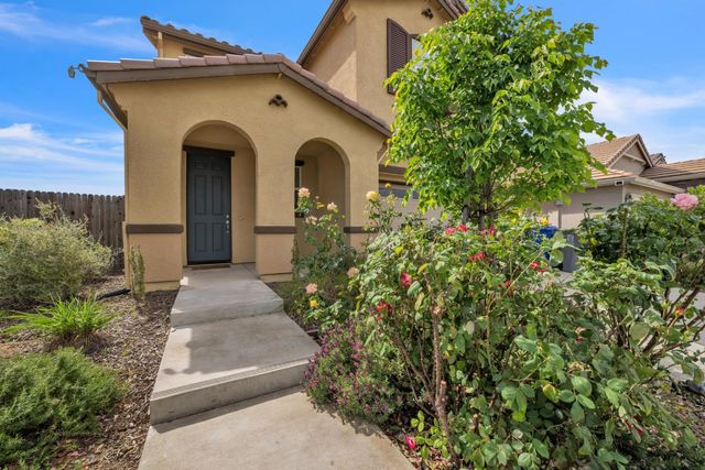 4562 Butterfly Ridge Dr, Folsom, CA 95630