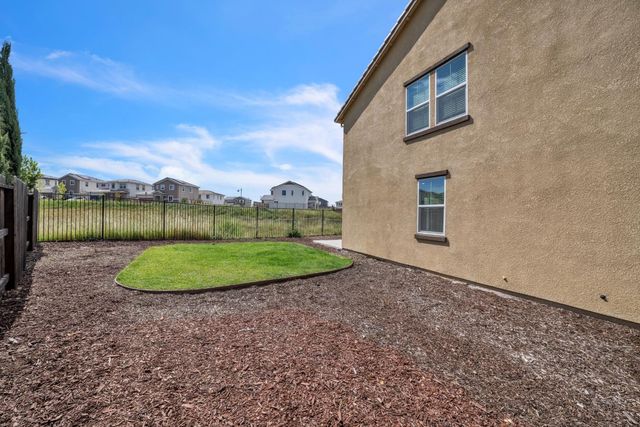 4562 Butterfly Ridge Dr, Folsom, CA 95630