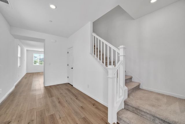 4562 Butterfly Ridge Dr, Folsom, CA 95630