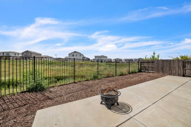 4562 Butterfly Ridge Dr, Folsom, CA 95630
