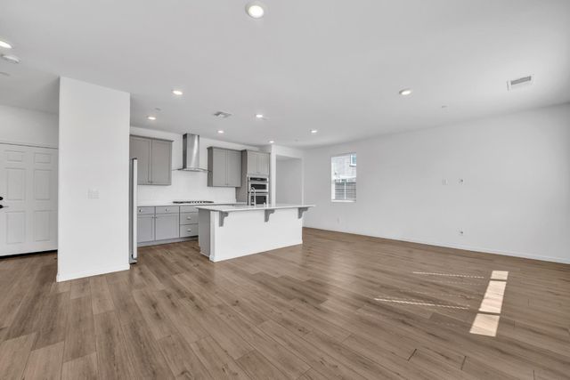 4562 Butterfly Ridge Dr, Folsom, CA 95630