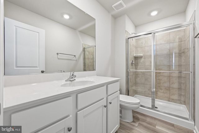 16 NIGHT STAR TER, Kearneysville, WV 25430