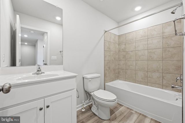 16 NIGHT STAR TER, Kearneysville, WV 25430