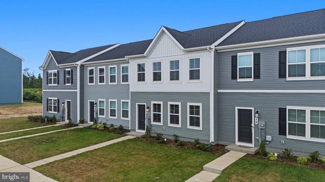 16 NIGHT STAR TER, Kearneysville, WV 25430