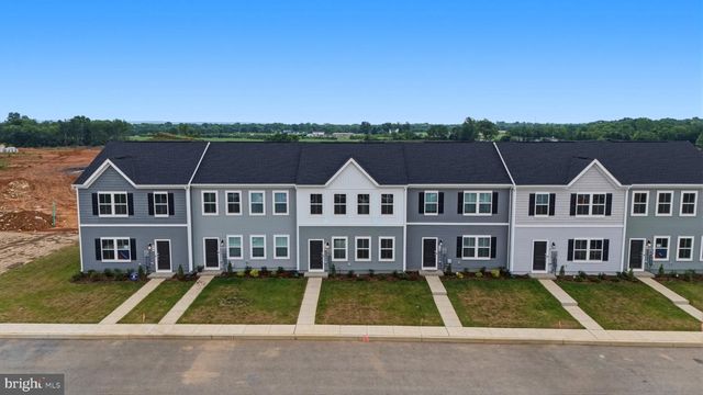 16 NIGHT STAR TER, Kearneysville, WV 25430