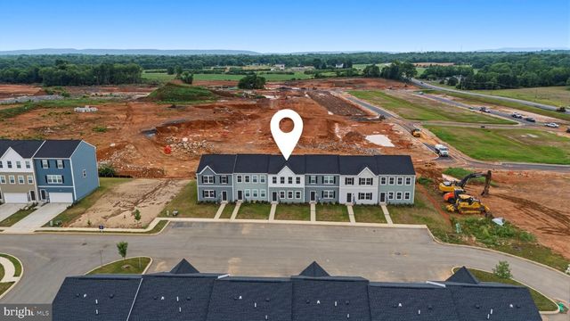 16 NIGHT STAR TER, Kearneysville, WV 25430