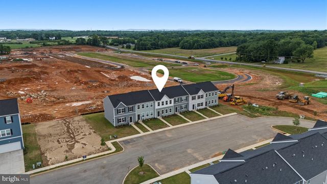 16 NIGHT STAR TER, Kearneysville, WV 25430