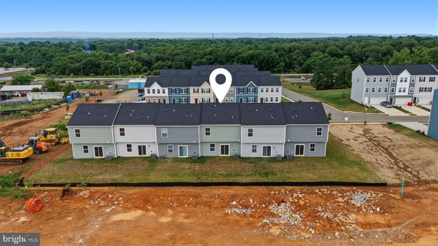 16 NIGHT STAR TER, Kearneysville, WV 25430