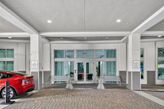 9066 SW 73rd Ct 1203, Miami, FL 33156