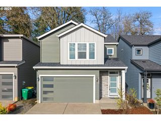 1569 19TH Ave, Forest Grove, OR 97116