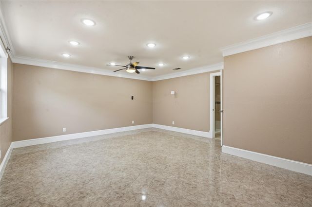 7706 Chantilly Circle, Galveston, TX 77551