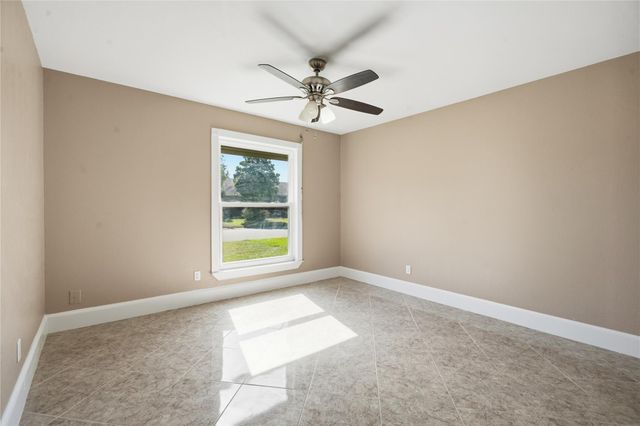 7706 Chantilly Circle, Galveston, TX 77551