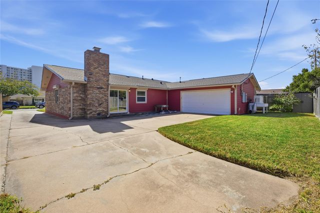 7706 Chantilly Circle, Galveston, TX 77551