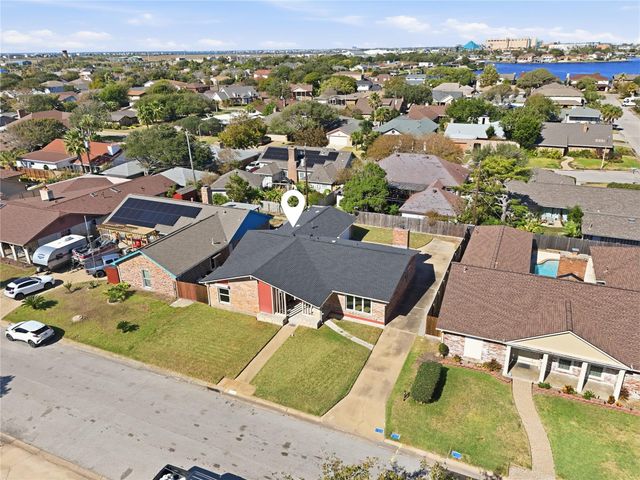 7706 Chantilly Circle, Galveston, TX 77551