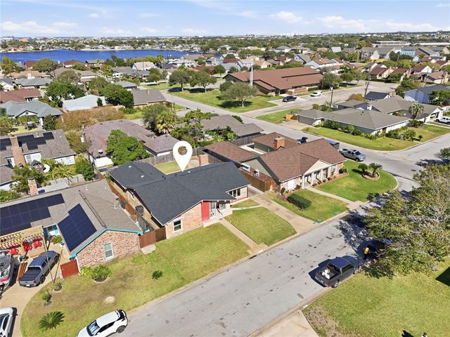 7706 Chantilly Circle, Galveston, TX 77551