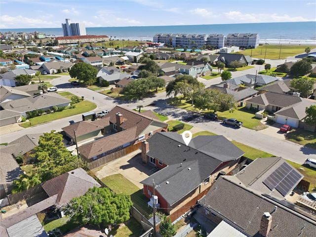 7706 Chantilly Circle, Galveston, TX 77551
