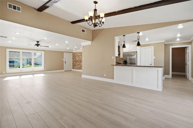 7706 Chantilly Circle, Galveston, TX 77551