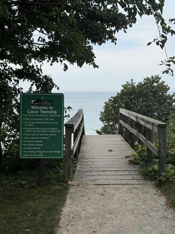 7368 Beachview Drive, South Haven, MI 49090