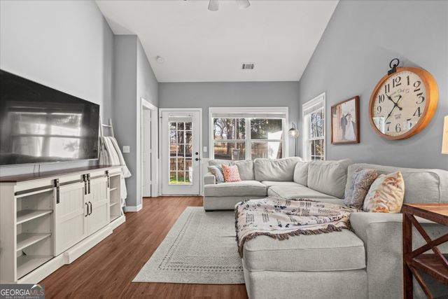 141 Mill Pond Xing UNIT L7, Carrollton, GA 30116