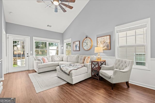 141 Mill Pond Xing UNIT L7, Carrollton, GA 30116