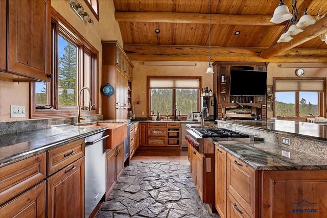 22231 NAHANT RD, Lead, SD 57754