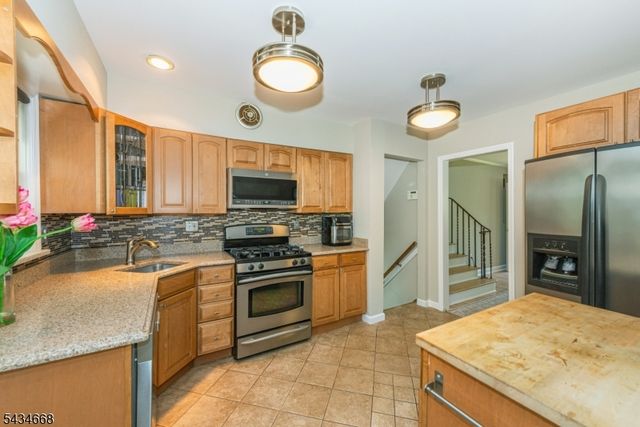 318 Highland Ave, City Of Orange Twp., NJ 07050