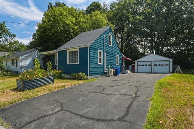 51 Cayuga Court, Burlington, VT 05408