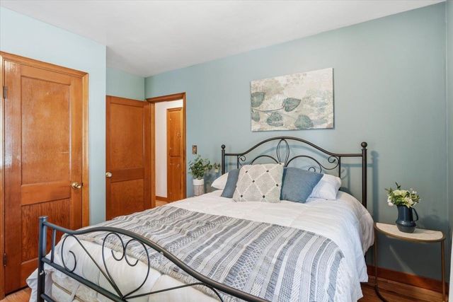 51 Cayuga Court, Burlington, VT 05408