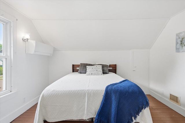 51 Cayuga Court, Burlington, VT 05408