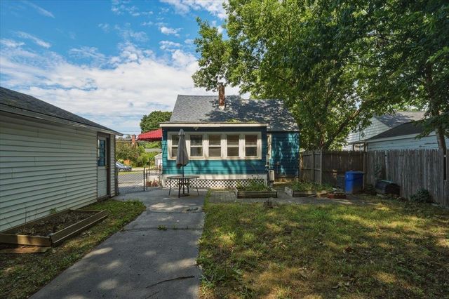 51 Cayuga Court, Burlington, VT 05408