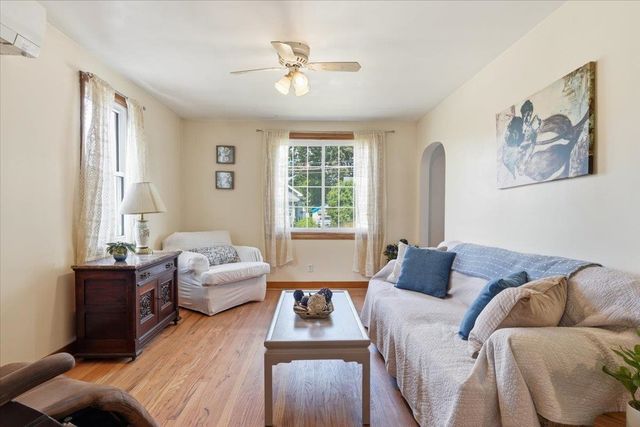 51 Cayuga Court, Burlington, VT 05408