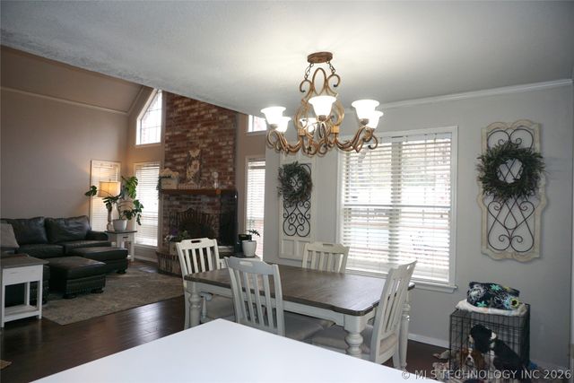 906 N 14 Street, Henryetta, OK 74437