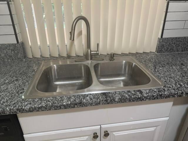 2530 NW 87th Lane, Sunrise, FL 33322