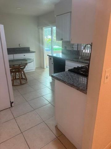 2530 NW 87th Lane, Sunrise, FL 33322