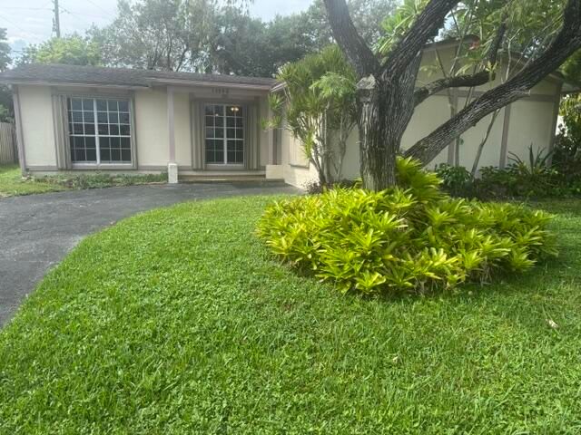 2530 NW 87th Lane, Sunrise, FL 33322