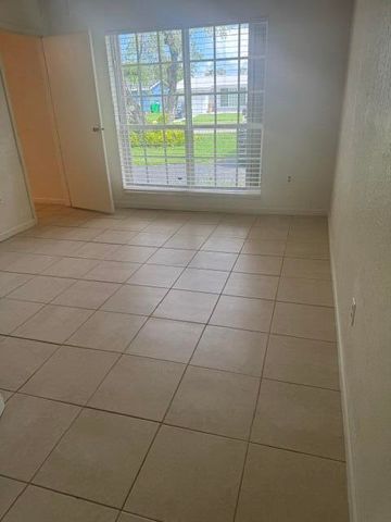 2530 NW 87th Lane, Sunrise, FL 33322