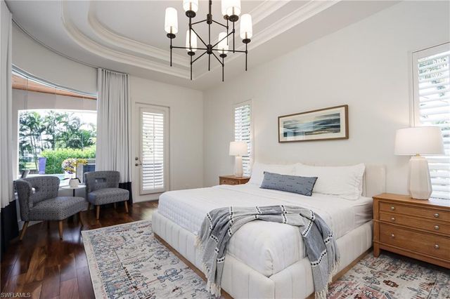 678 11th AVE S, Naples, FL 34102