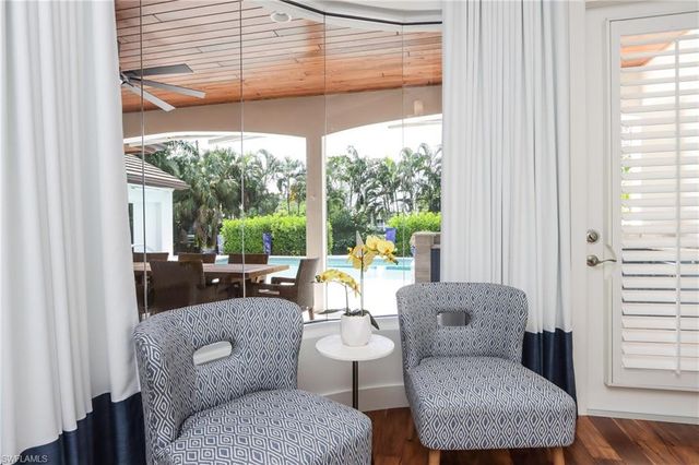 678 11th AVE S, Naples, FL 34102