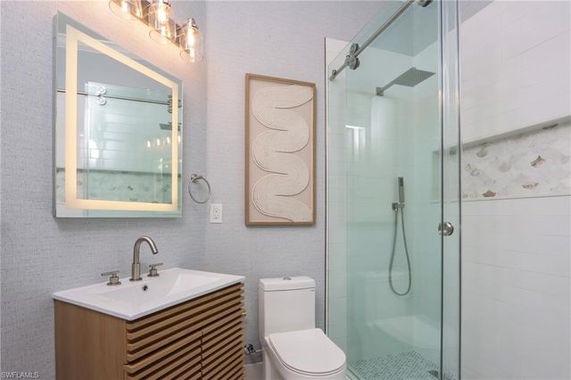 678 11th AVE S, Naples, FL 34102