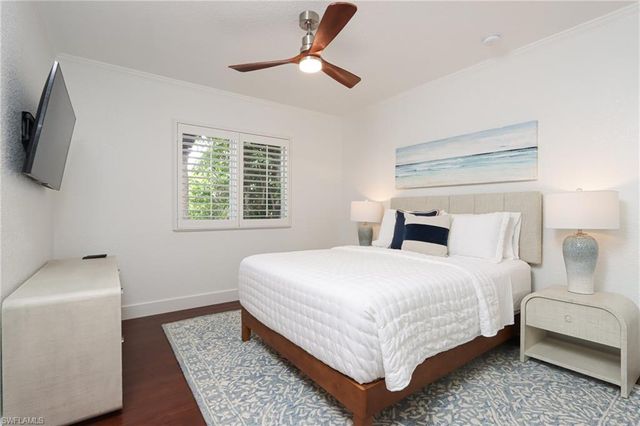 678 11th AVE S, Naples, FL 34102