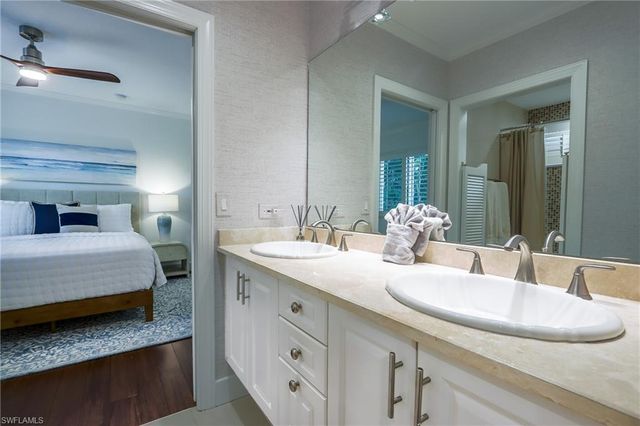 678 11th AVE S, Naples, FL 34102