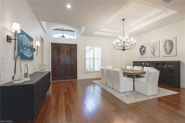 678 11th AVE S, Naples, FL 34102